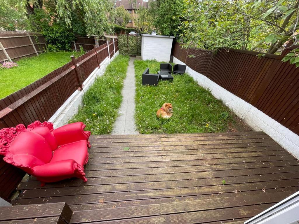 Family Home With Easy Commute To London! Croydon kerület Kültér fotó